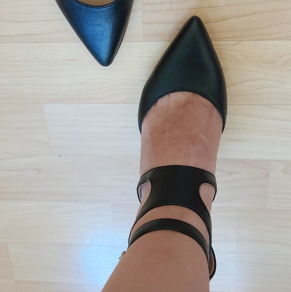 Marc Fisher Black Pumps Heels Pointed Toe Ankle Strap Back Zip Size 6 - Picture 4 of 13